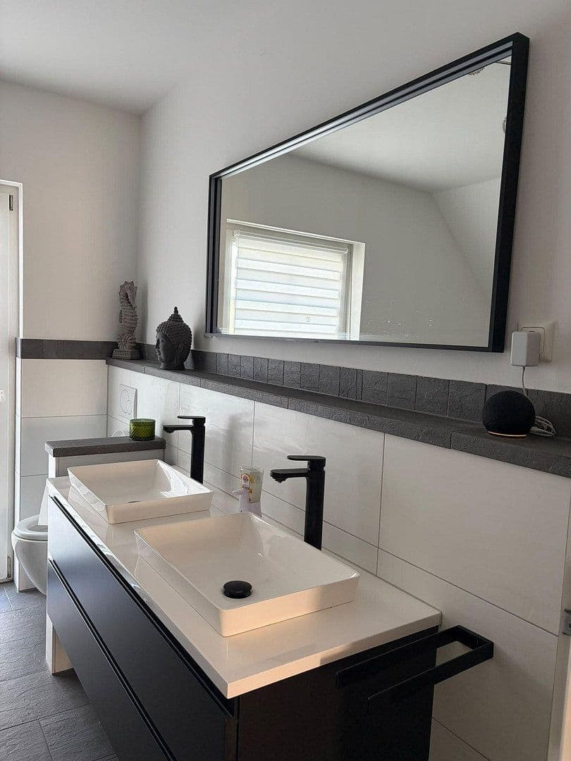Prodej domu 195 m², pozemek 641 m², Erlangen, Bavorsko Prodej domu 195 m², pozemek 641 m², Erlangen, Bavorsko