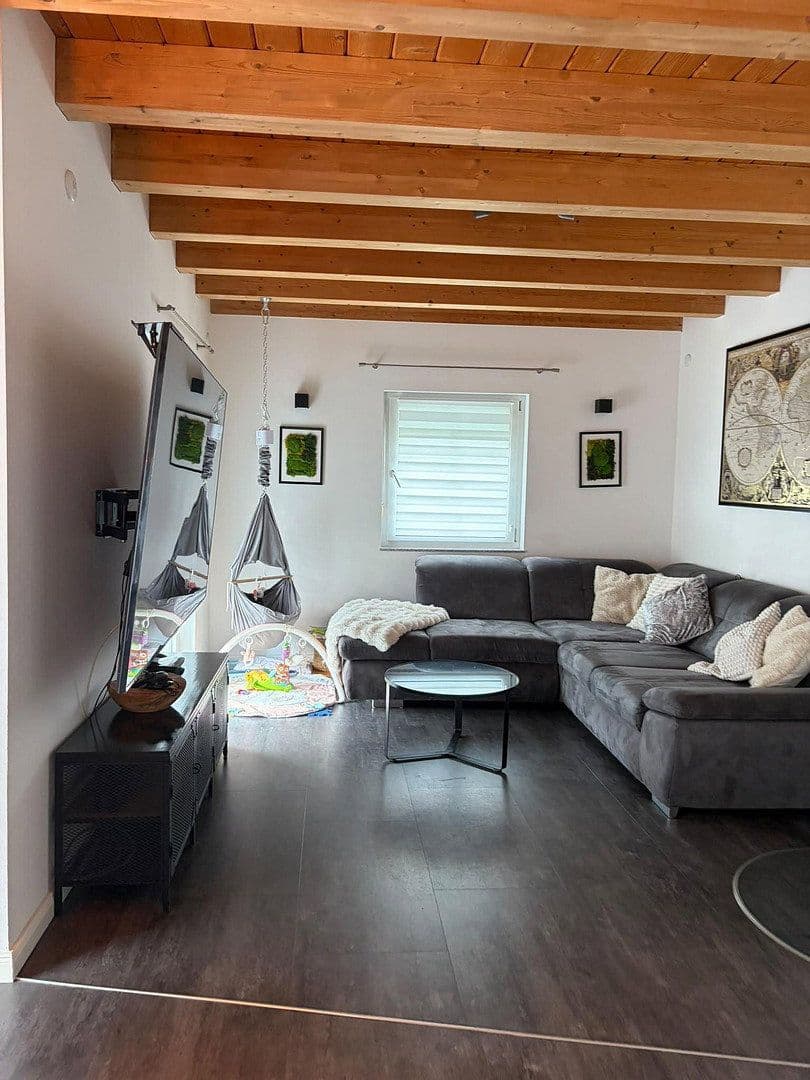 Prodej domu 195 m², pozemek 641 m², Erlangen, Bavorsko Prodej domu 195 m², pozemek 641 m², Erlangen, Bavorsko