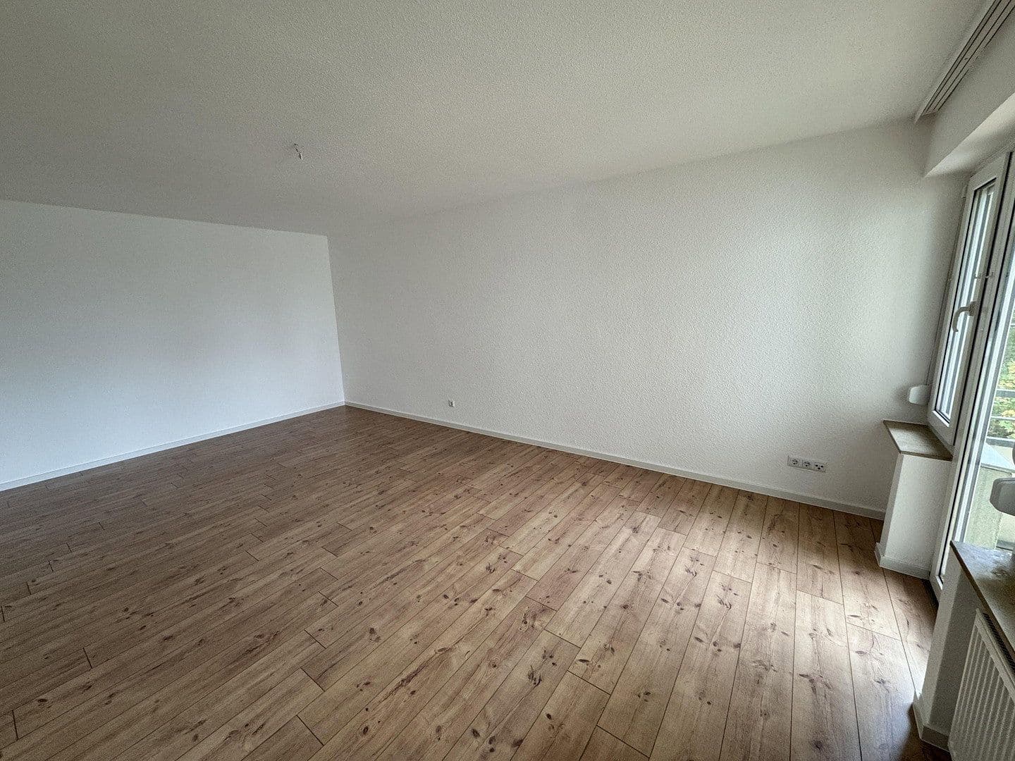 Prodej bytu 3+1 81 m², Hainleinstr. 73, Niederwerrn, Bavorsko Prodej bytu 3+1 81 m², Hainleinstr. 73, Niederwerrn, Bavorsko