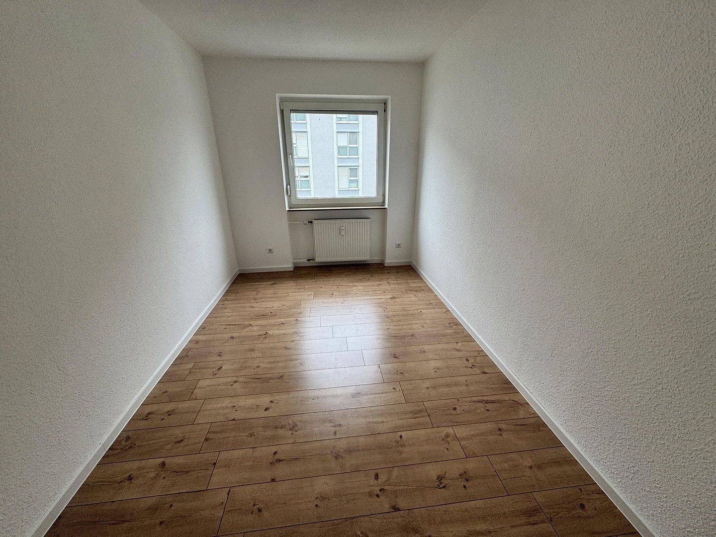 Prodej bytu 3+1 81 m², Hainleinstr. 73, Niederwerrn, Bavorsko Prodej bytu 3+1 81 m², Hainleinstr. 73, Niederwerrn, Bavorsko