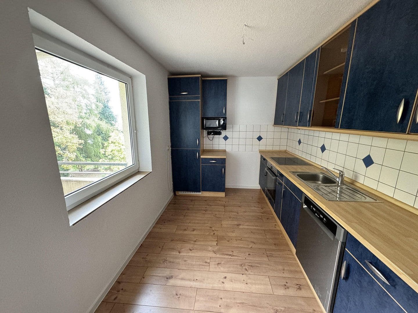 Prodej bytu 3+1 81 m², Hainleinstr. 73, Niederwerrn, Bavorsko Prodej bytu 3+1 81 m², Hainleinstr. 73, Niederwerrn, Bavorsko