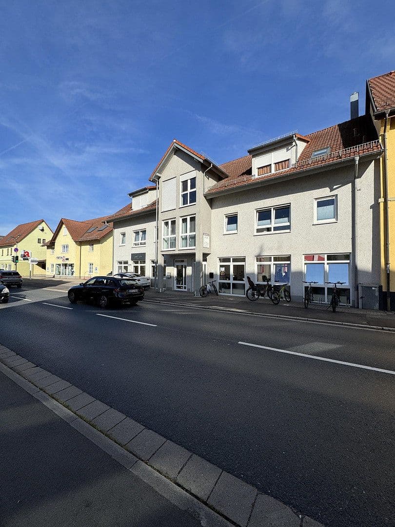 Pronájem kanceláře 100 m², Sinsheim, Bádensko-Württembersko Pronájem kanceláře 100 m², Sinsheim, Bádensko-Württembersko