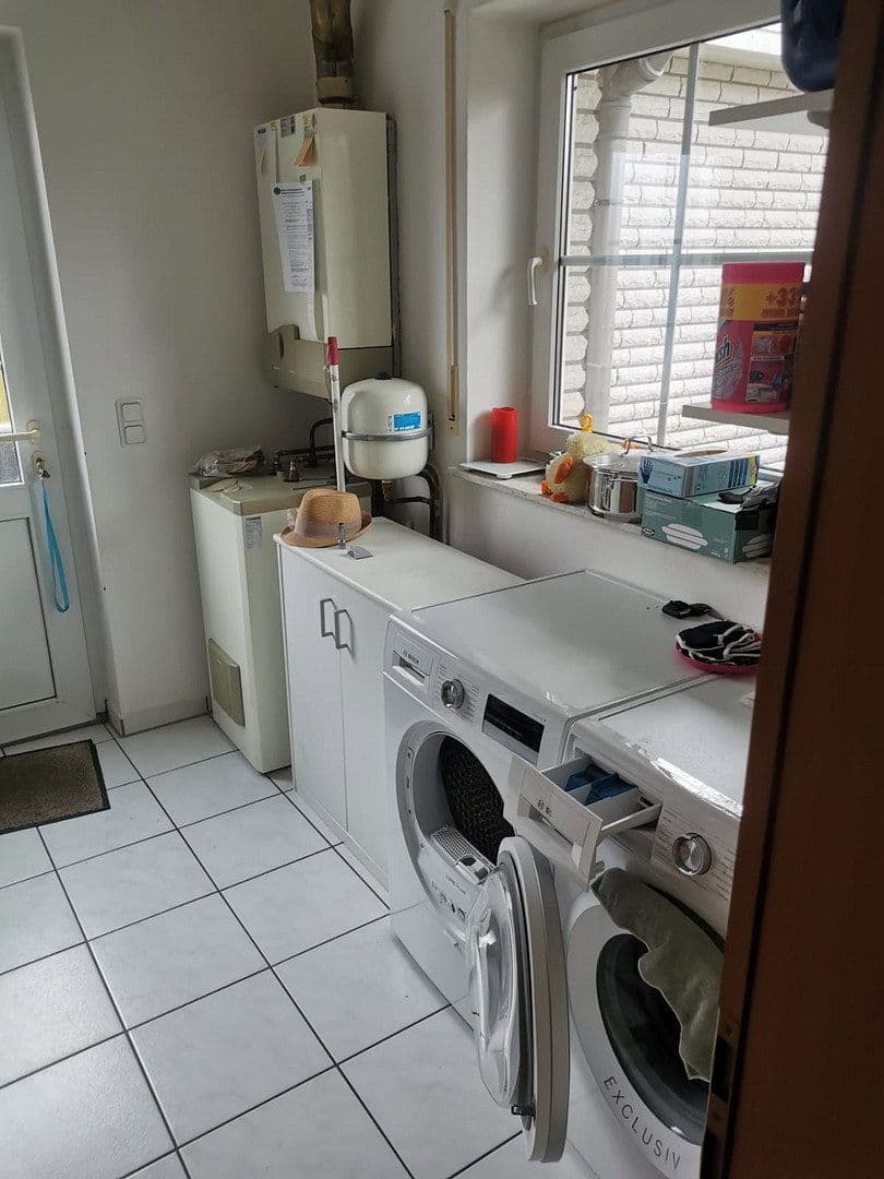 Prodej domu 151 m², pozemek 547 m², Hude (Oldenburg), Dolní Sasko Prodej domu 151 m², pozemek 547 m², Hude (Oldenburg), Dolní Sasko
