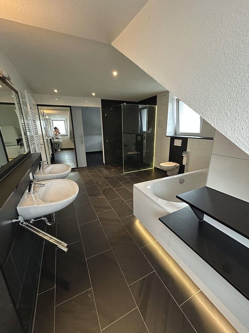 Pronájem bytu 4+kk 166 m², Nufringen, Bádensko-Württembersko Pronájem bytu 4+kk 166 m², Nufringen, Bádensko-Württembersko
