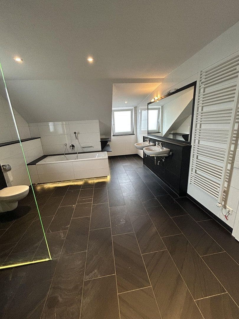 Pronájem bytu 4+kk 166 m², Nufringen, Bádensko-Württembersko Pronájem bytu 4+kk 166 m², Nufringen, Bádensko-Württembersko