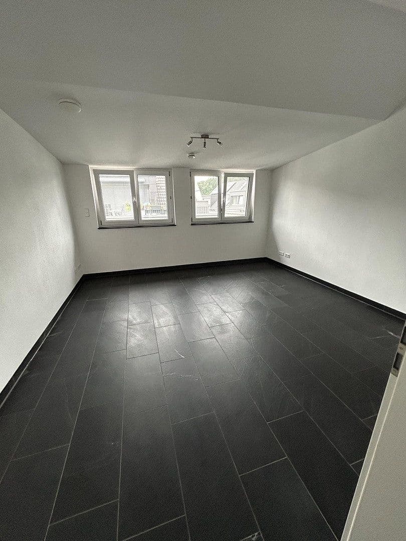 Pronájem bytu 4+kk 166 m², Nufringen, Bádensko-Württembersko Pronájem bytu 4+kk 166 m², Nufringen, Bádensko-Württembersko