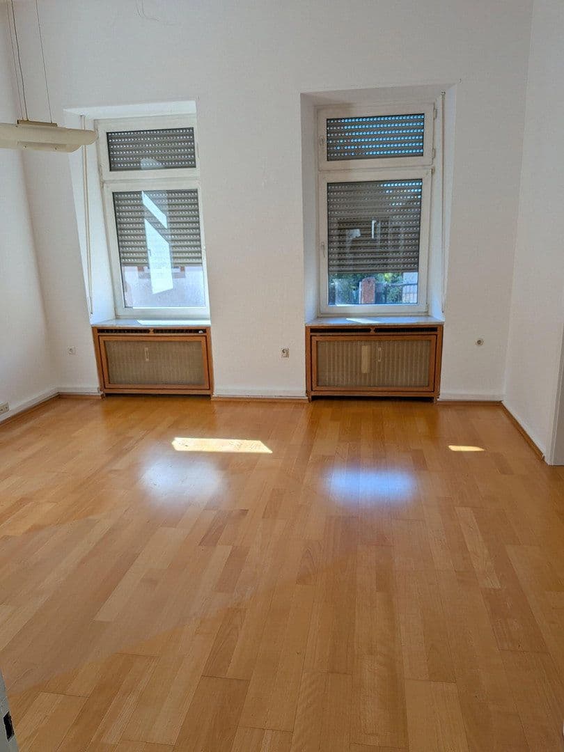 Pronájem bytu 4+kk 139 m², Zweibrücker Str. 20, Pirmasens, Porýní-Falc Pronájem bytu 4+kk 139 m², Zweibrücker Str. 20, Pirmasens, Porýní-Falc