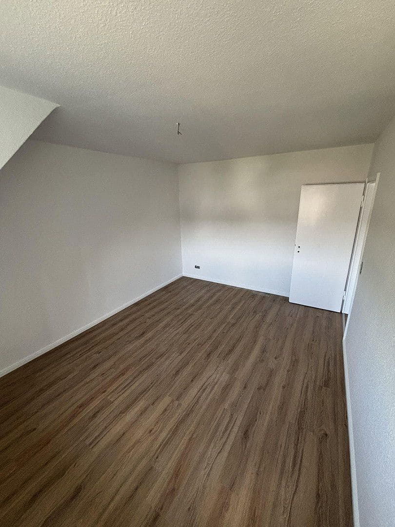 Pronájem bytu 4+1 83 m², Aumunder Heide 73, Bremen, Bremen Pronájem bytu 4+1 83 m², Aumunder Heide 73, Bremen, Bremen