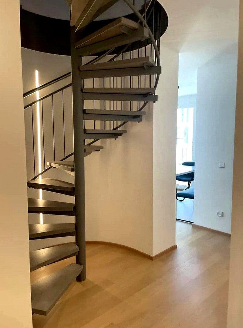 Pronájem bytu 3+1 72 m², Mathilde-Berghofer-Weichner-Straße 20, München, Bavorsko Pronájem bytu 3+1 72 m², Mathilde-Berghofer-Weichner-Straße 20, München, Bavorsko