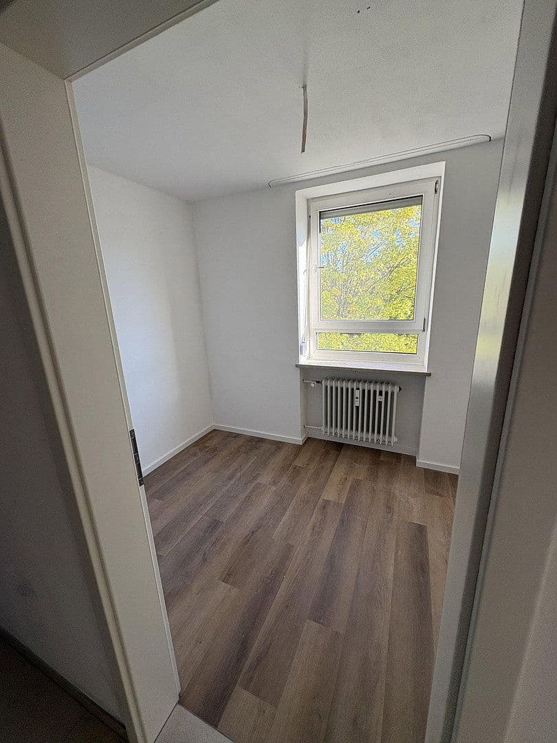 Pronájem bytu 4+1 88 m², Wiesentfelser Straße 72, München, Bavorsko Pronájem bytu 4+1 88 m², Wiesentfelser Straße 72, München, Bavorsko