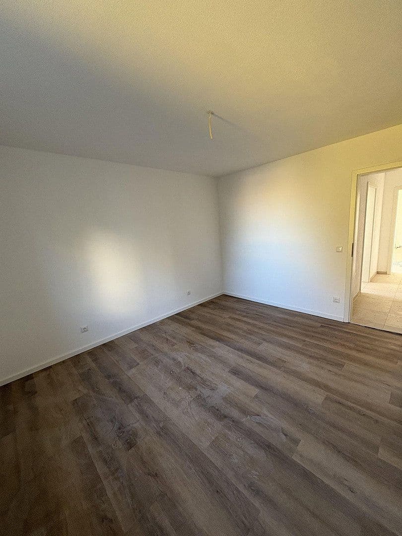Pronájem bytu 4+1 88 m², Wiesentfelser Straße 72, München, Bavorsko Pronájem bytu 4+1 88 m², Wiesentfelser Straße 72, München, Bavorsko