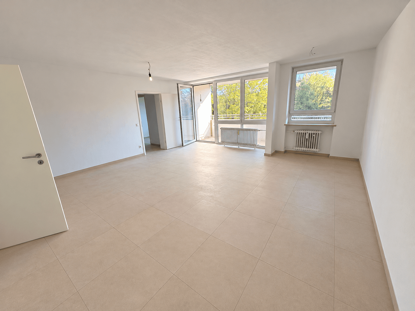 Pronájem bytu 4+1 88 m², Wiesentfelser Straße 72, München, Bavorsko Pronájem bytu 4+1 88 m², Wiesentfelser Straße 72, München, Bavorsko