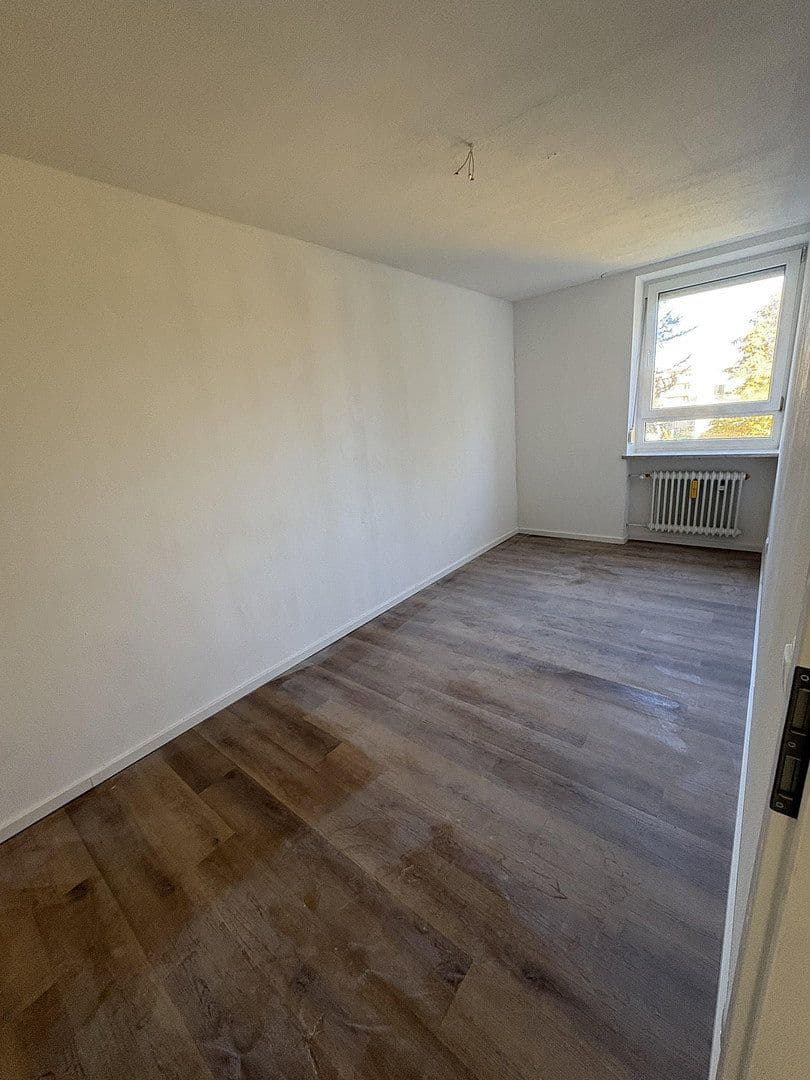 Pronájem bytu 4+1 88 m², Wiesentfelser Straße 72, München, Bavorsko Pronájem bytu 4+1 88 m², Wiesentfelser Straße 72, München, Bavorsko