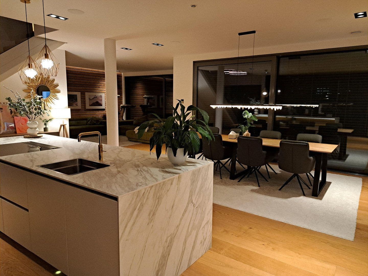 Prodej domu 195 m², pozemek 605 m², Magdeburg, Sasko-Anhaltsko Prodej domu 195 m², pozemek 605 m², Magdeburg, Sasko-Anhaltsko