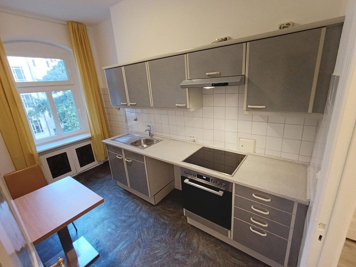 Prodej domu 1.893 m², pozemek 846 m², Berlin, Berlín Prodej domu 1.893 m², pozemek 846 m², Berlin, Berlín