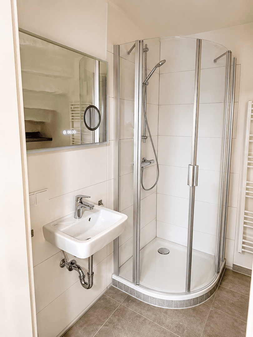 Pronájem bytu 4+1 146 m², Pirnaer Landstr. 183, Dresden, Sasko Pronájem bytu 4+1 146 m², Pirnaer Landstr. 183, Dresden, Sasko