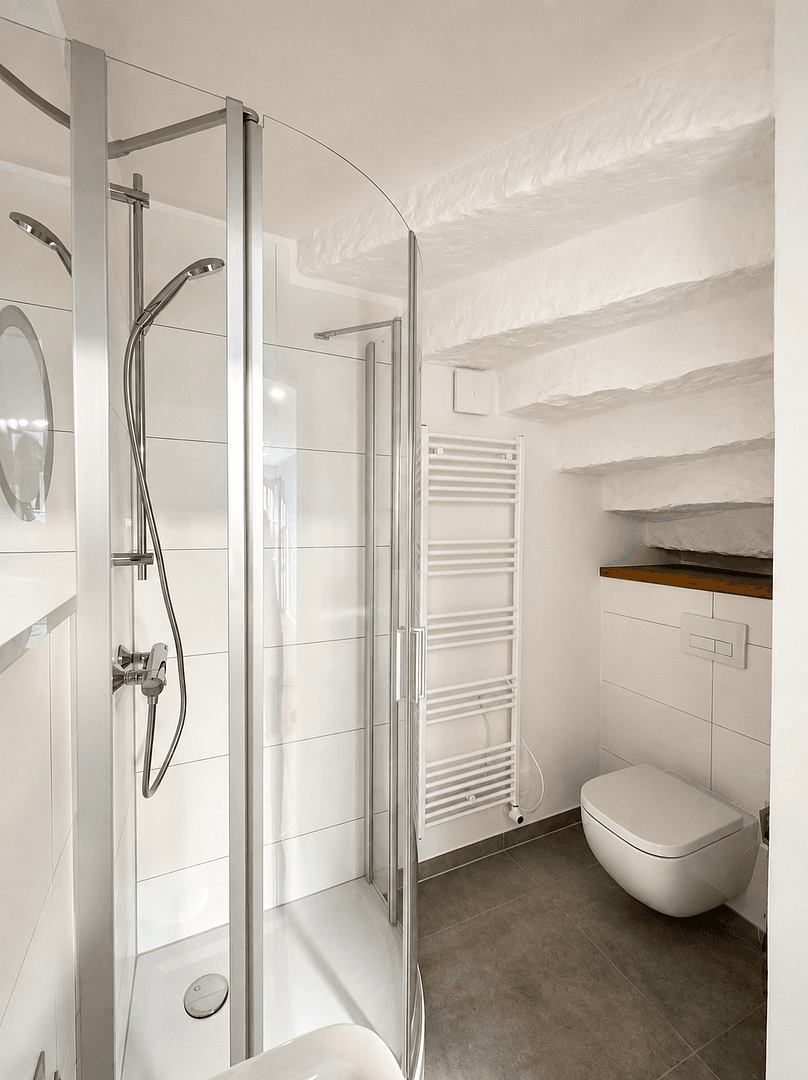 Pronájem bytu 4+1 146 m², Pirnaer Landstr. 183, Dresden, Sasko Pronájem bytu 4+1 146 m², Pirnaer Landstr. 183, Dresden, Sasko