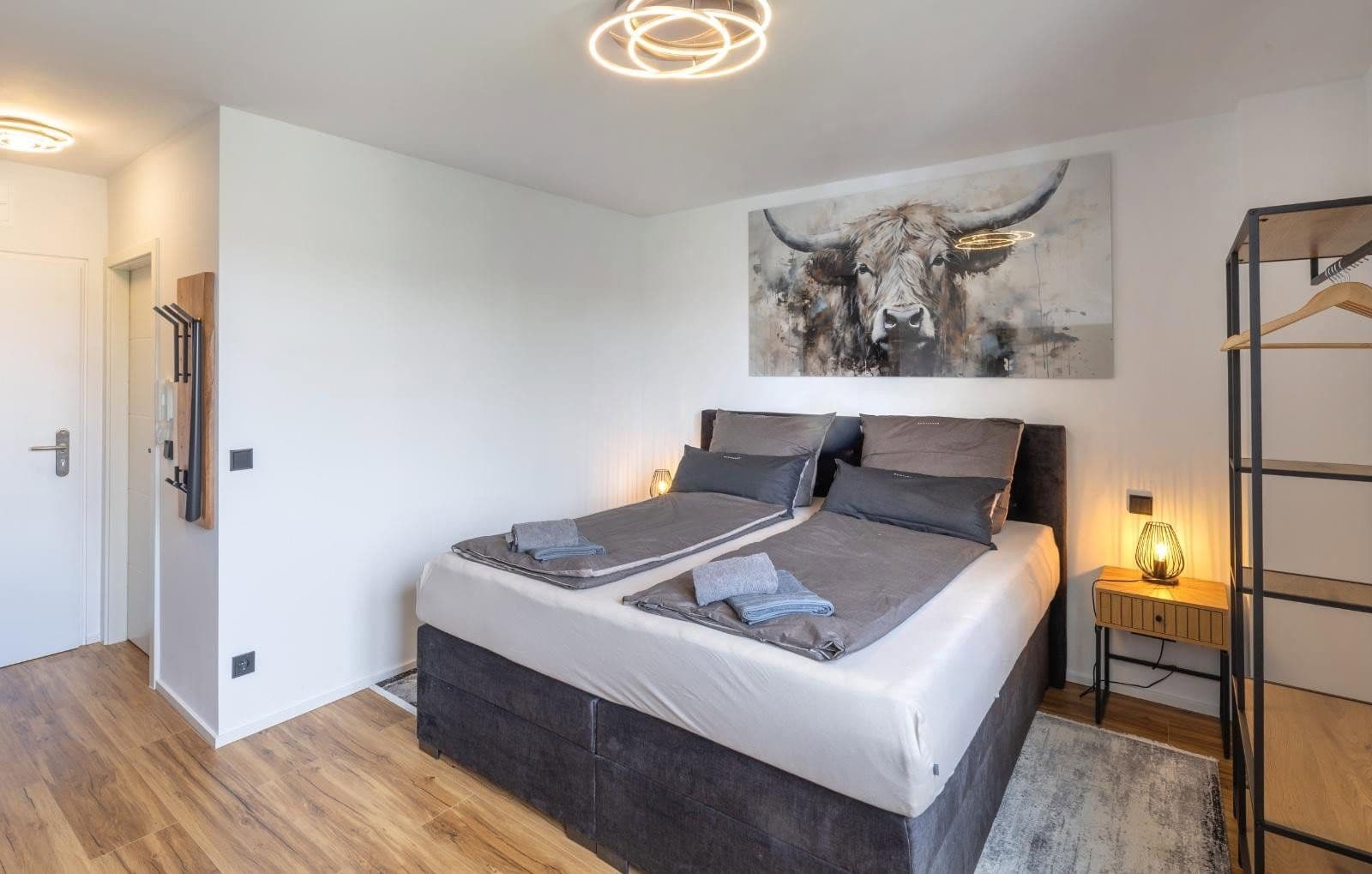Pronájem bytu 1+1 24 m², Emil-Riedel-Straße 11, München, Bavorsko Pronájem bytu 1+1 24 m², Emil-Riedel-Straße 11, München, Bavorsko