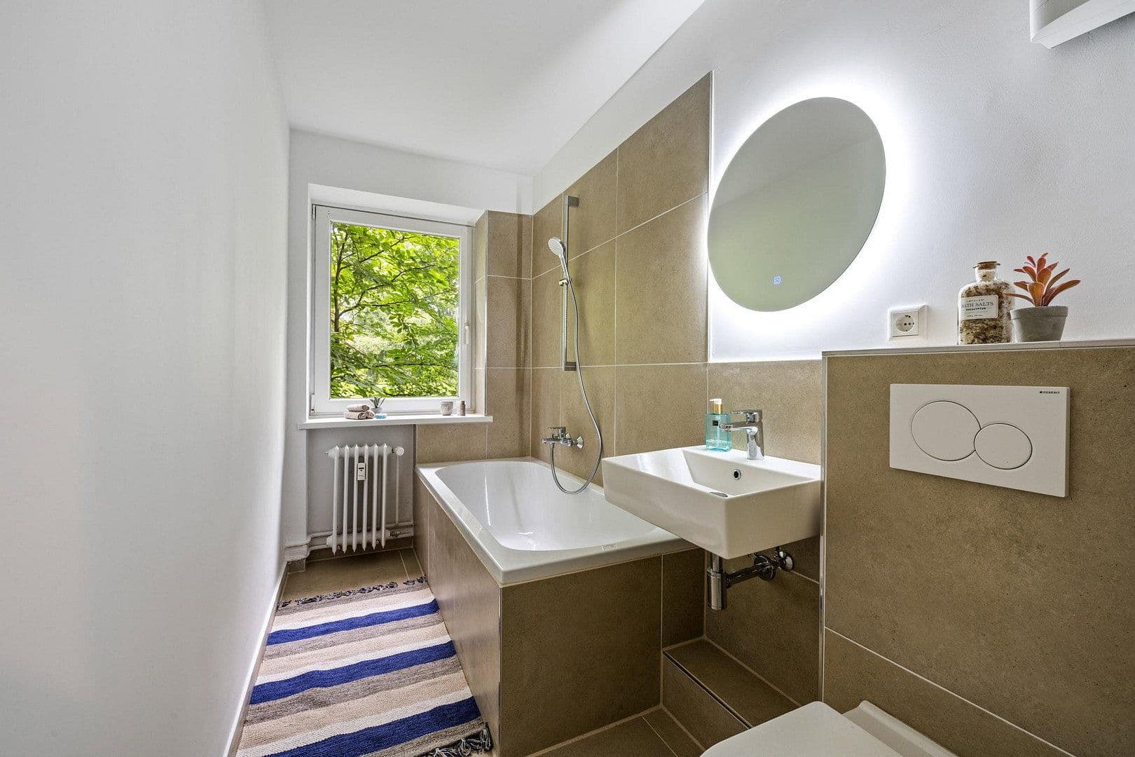 Prodej bytu 2+1 45 m², Hamburg, Hamburg Prodej bytu 2+1 45 m², Hamburg, Hamburg