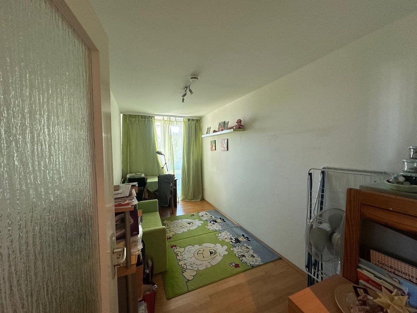 Pronájem bytu 3+1 83 m², Max-von-Laue-Str. 6, München, Bavorsko Pronájem bytu 3+1 83 m², Max-von-Laue-Str. 6, München, Bavorsko