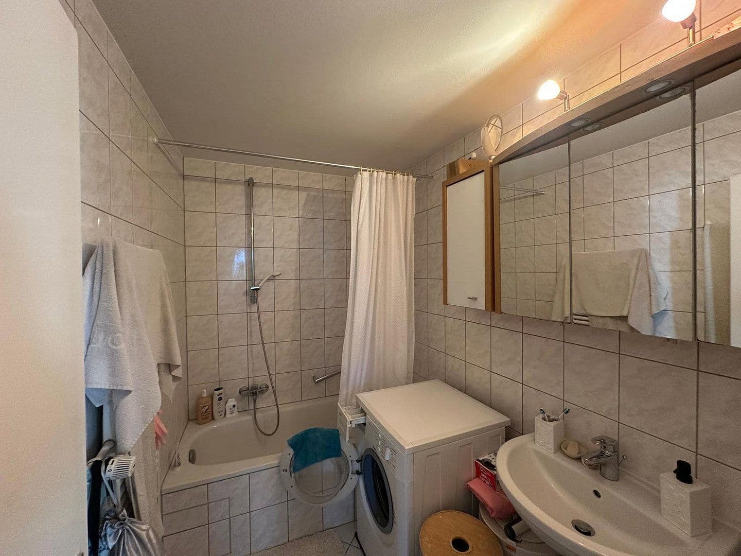Pronájem bytu 3+1 83 m², Max-von-Laue-Str. 6, München, Bavorsko Pronájem bytu 3+1 83 m², Max-von-Laue-Str. 6, München, Bavorsko