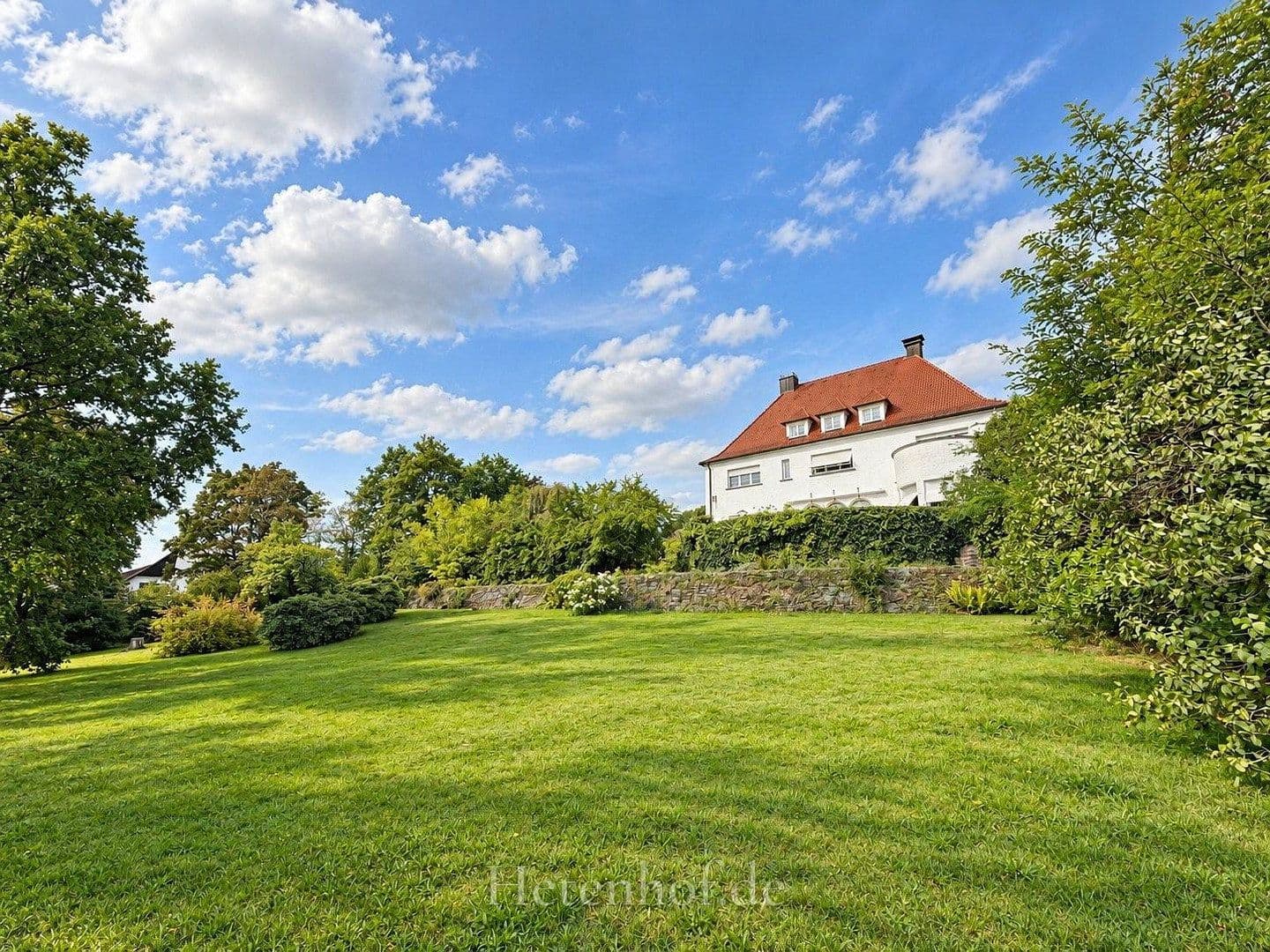 Prodej domu 538 m², pozemek 6.401 m², Lorenz-Sandler-Straße 26, Kulmbach, Bavorsko Prodej domu 538 m², pozemek 6.401 m², Lorenz-Sandler-Straße 26, Kulmbach, Bavorsko