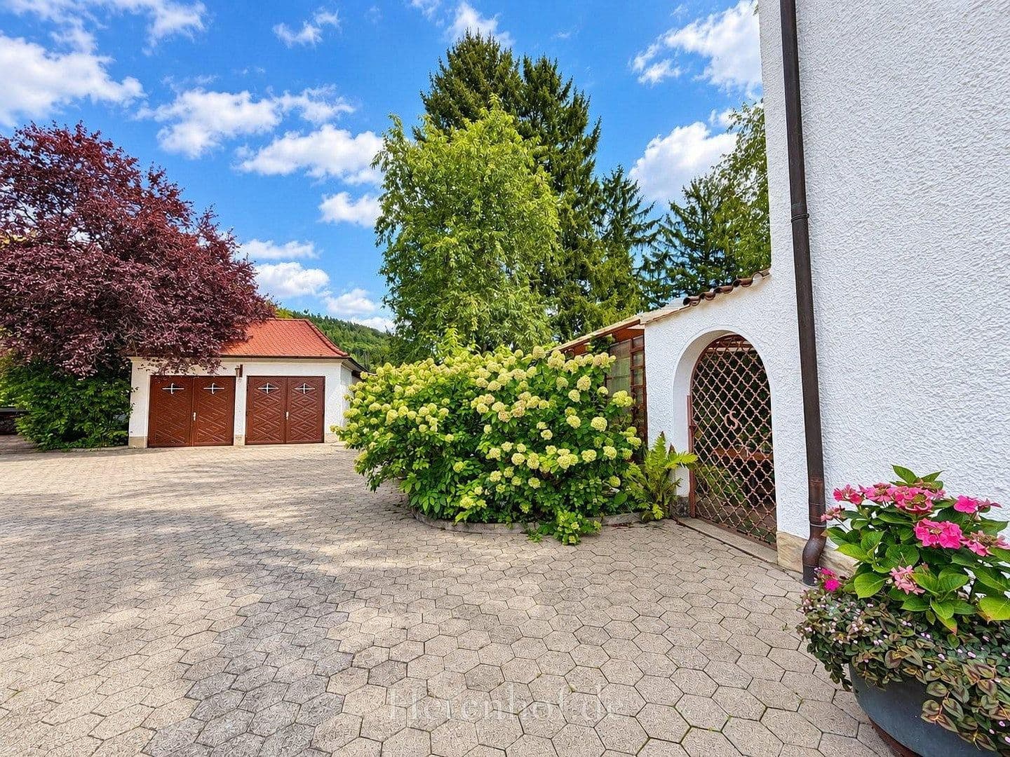 Prodej domu 538 m², pozemek 6.401 m², Lorenz-Sandler-Straße 26, Kulmbach, Bavorsko Prodej domu 538 m², pozemek 6.401 m², Lorenz-Sandler-Straße 26, Kulmbach, Bavorsko