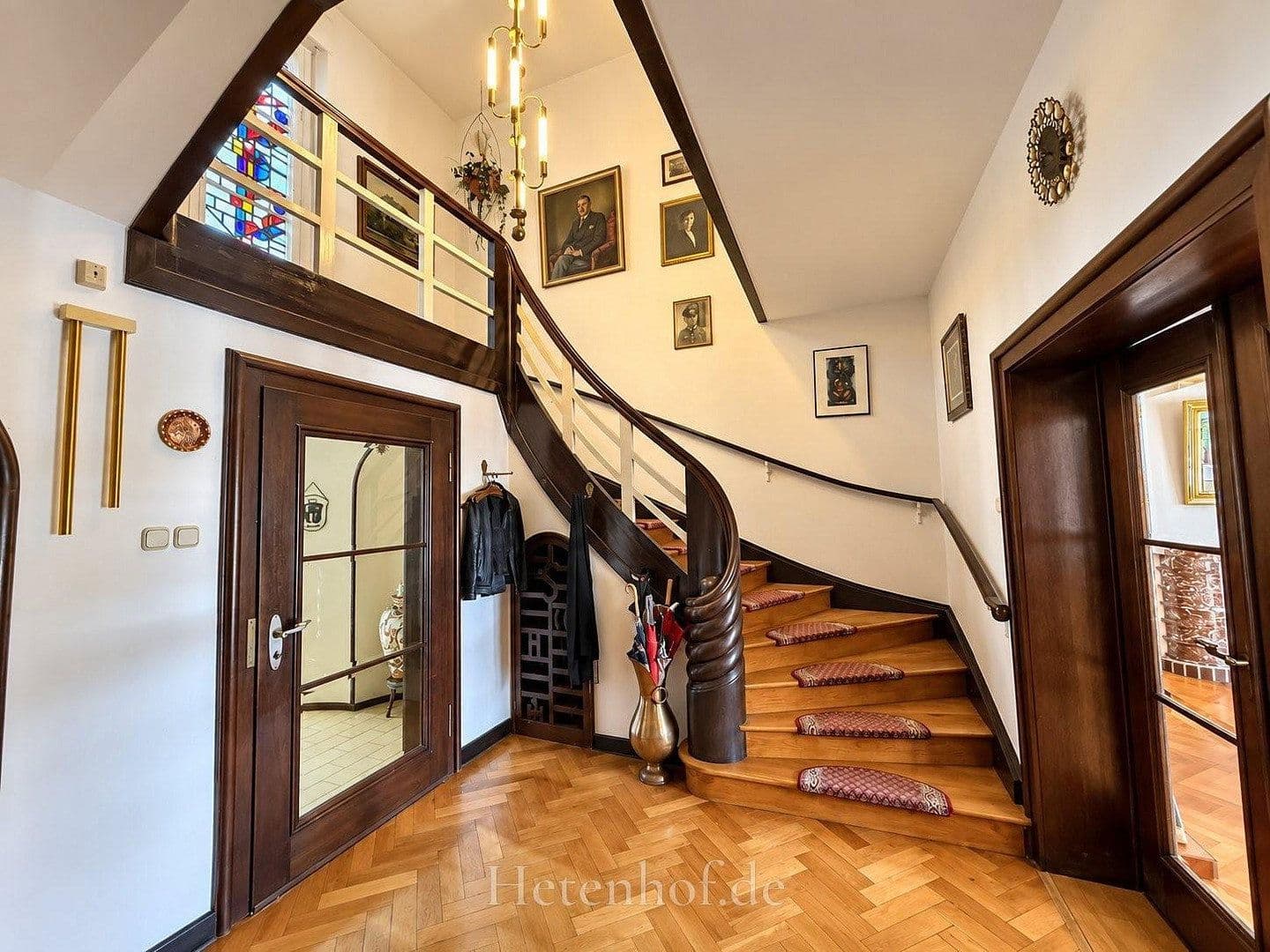 Prodej domu 538 m², pozemek 6.401 m², Lorenz-Sandler-Straße 26, Kulmbach, Bavorsko Prodej domu 538 m², pozemek 6.401 m², Lorenz-Sandler-Straße 26, Kulmbach, Bavorsko