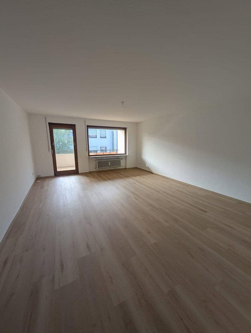 Pronájem bytu 2+1 64 m², Hemmingen, Bádensko-Württembersko Pronájem bytu 2+1 64 m², Hemmingen, Bádensko-Württembersko