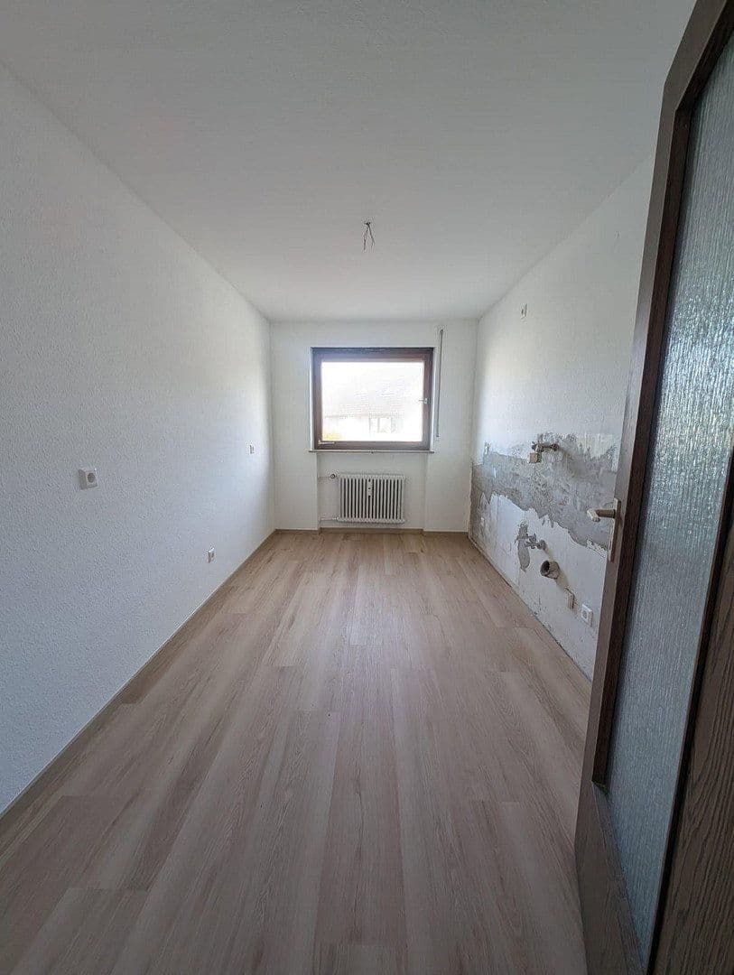 Pronájem bytu 2+1 64 m², Hemmingen, Bádensko-Württembersko Pronájem bytu 2+1 64 m², Hemmingen, Bádensko-Württembersko
