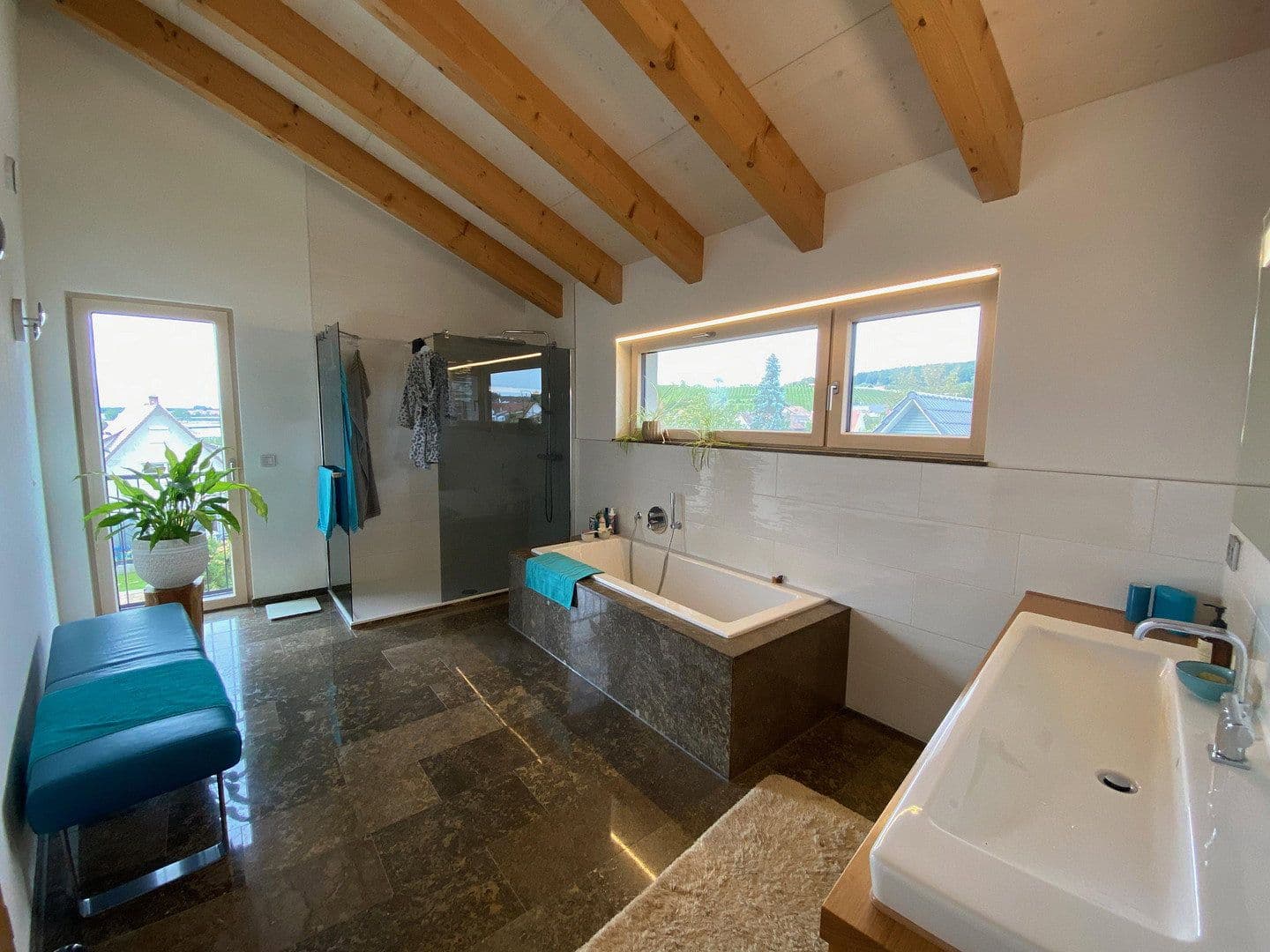 Prodej domu 202 m², pozemek 293 m², Kressbronn am Bodensee, Bádensko-Württembersko Prodej domu 202 m², pozemek 293 m², Kressbronn am Bodensee, Bádensko-Württembersko