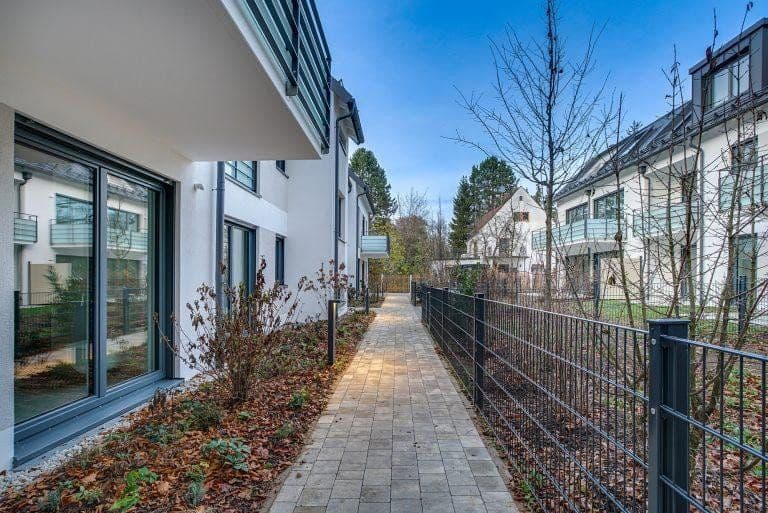 Pronájem bytu 2+1 58 m², Unterbiberger Straße 76, München, Bavorsko Pronájem bytu 2+1 58 m², Unterbiberger Straße 76, München, Bavorsko