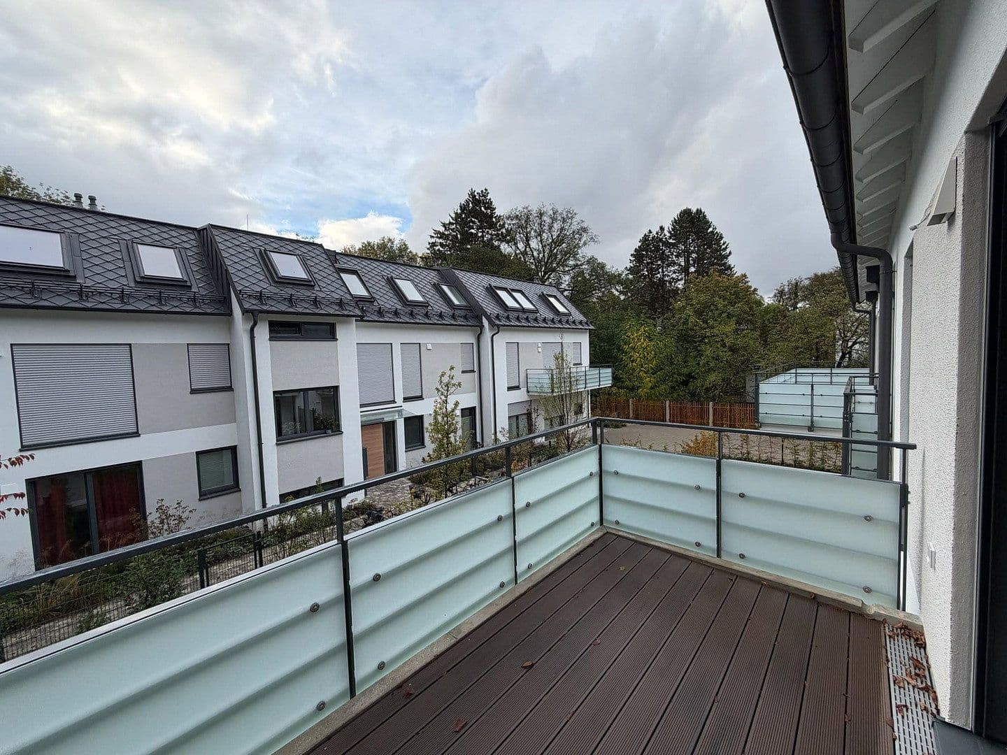 Pronájem bytu 2+1 58 m², Unterbiberger Straße 76, München, Bavorsko Pronájem bytu 2+1 58 m², Unterbiberger Straße 76, München, Bavorsko
