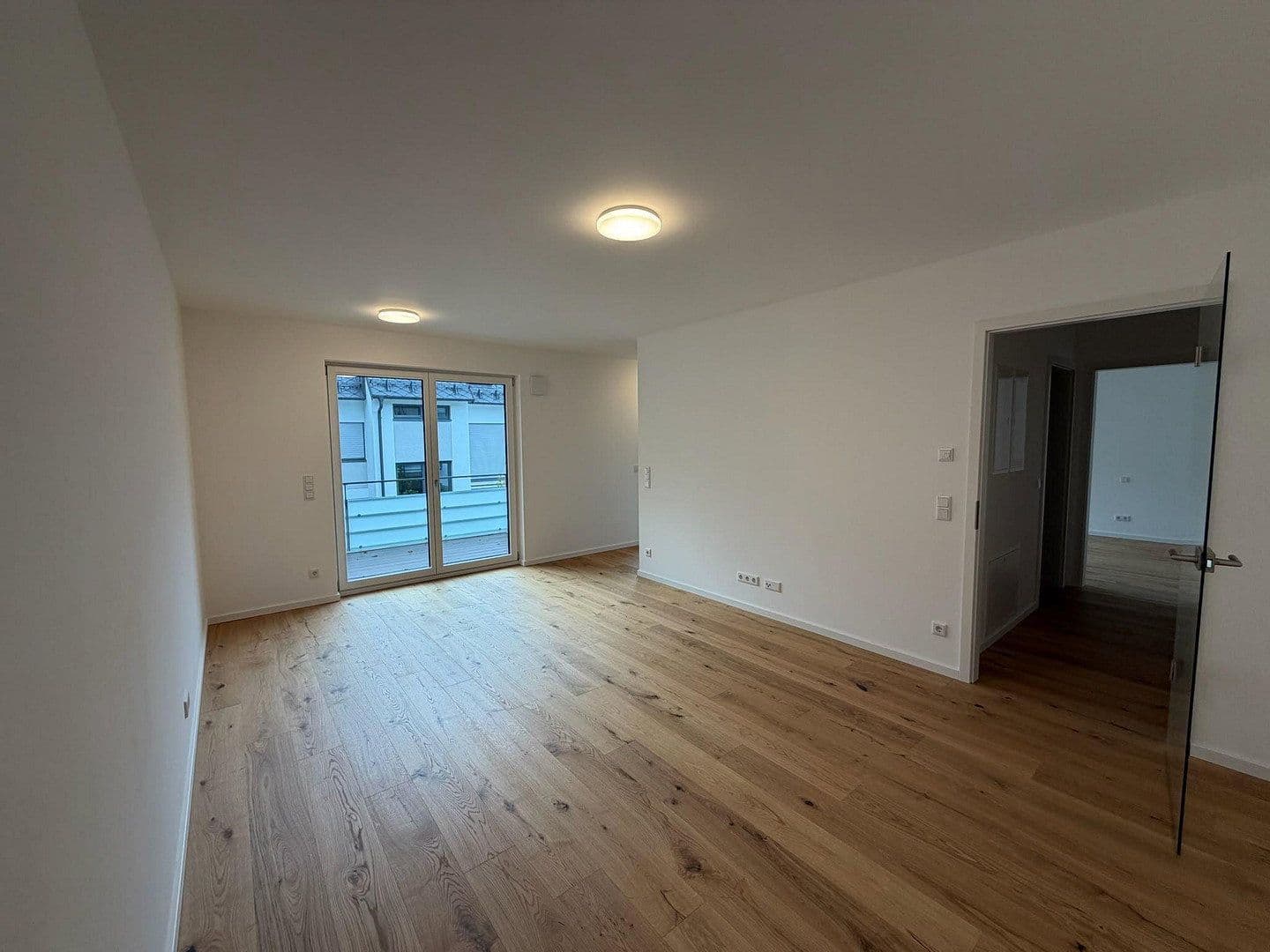 Pronájem bytu 2+1 58 m², Unterbiberger Straße 76, München, Bavorsko Pronájem bytu 2+1 58 m², Unterbiberger Straße 76, München, Bavorsko