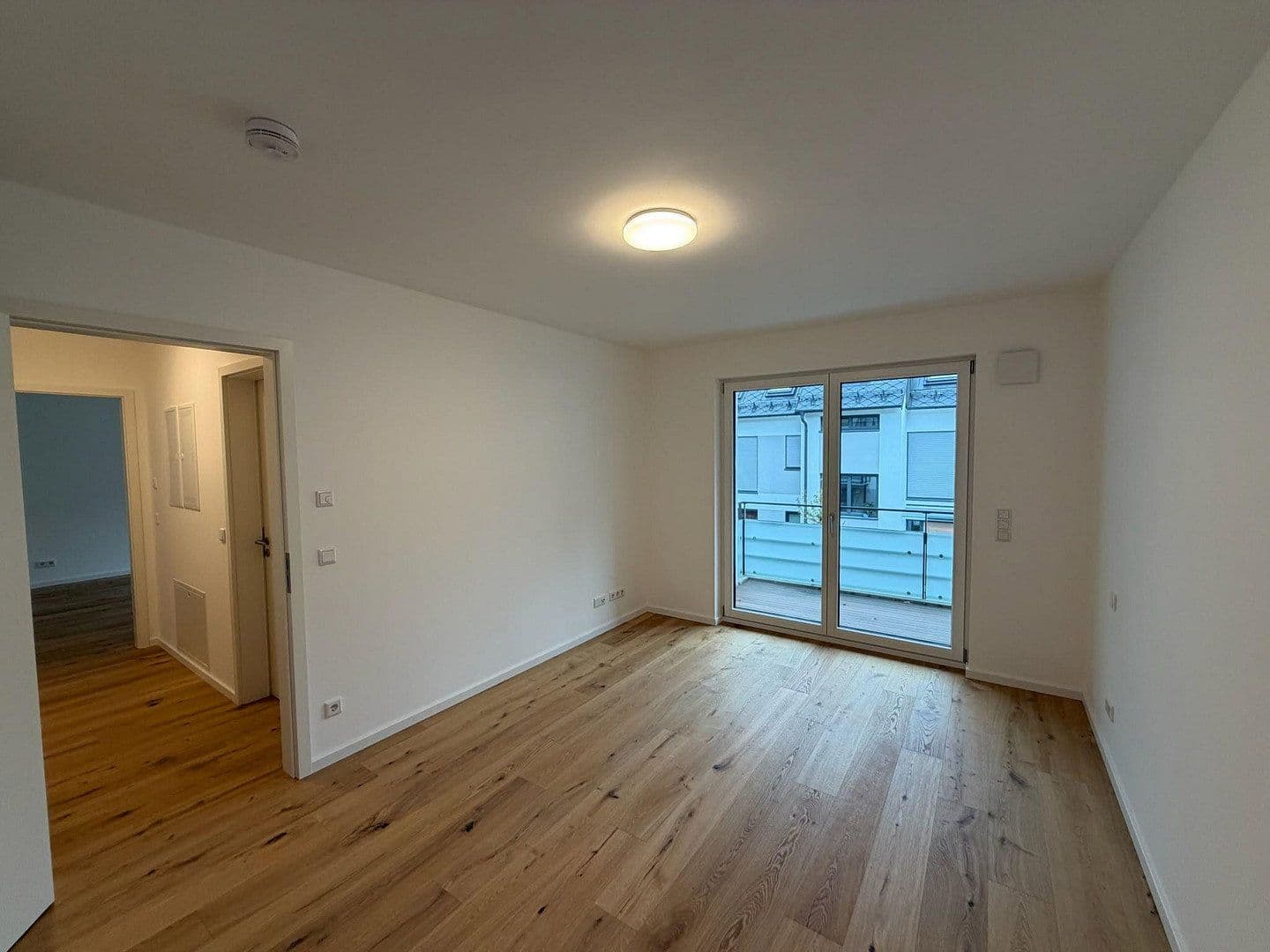 Pronájem bytu 2+1 58 m², Unterbiberger Straße 76, München, Bavorsko Pronájem bytu 2+1 58 m², Unterbiberger Straße 76, München, Bavorsko