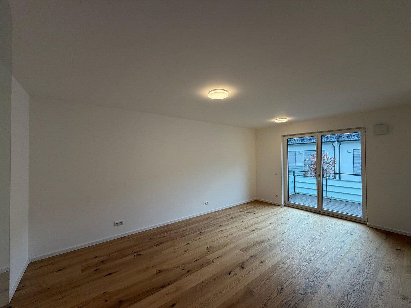 Pronájem bytu 2+1 58 m², Unterbiberger Straße 76, München, Bavorsko Pronájem bytu 2+1 58 m², Unterbiberger Straße 76, München, Bavorsko