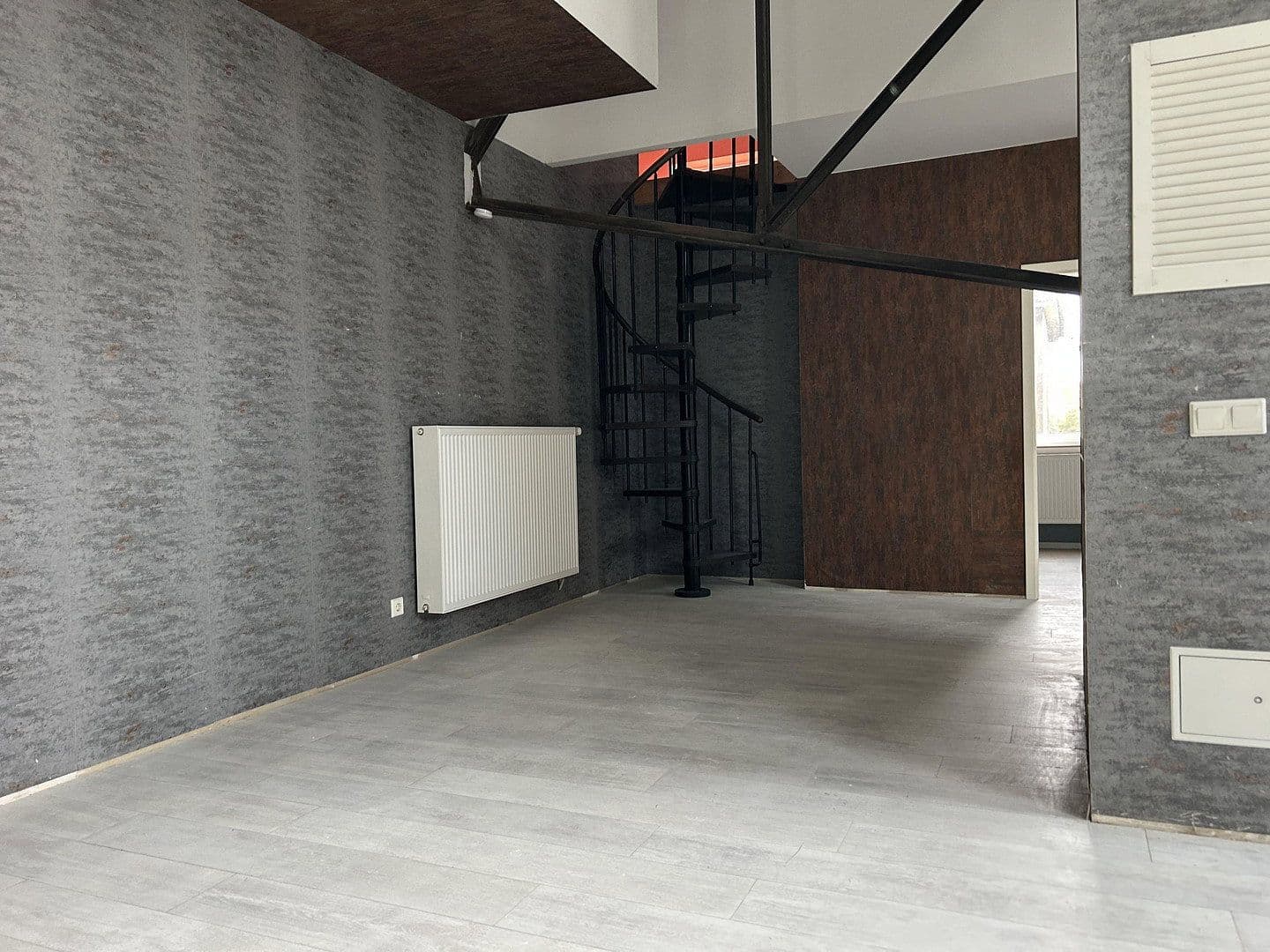 Pronájem bytu 3+1 90 m², Henschelstrasse 3a, Wilhelmshaven, Dolní Sasko Pronájem bytu 3+1 90 m², Henschelstrasse 3a, Wilhelmshaven, Dolní Sasko