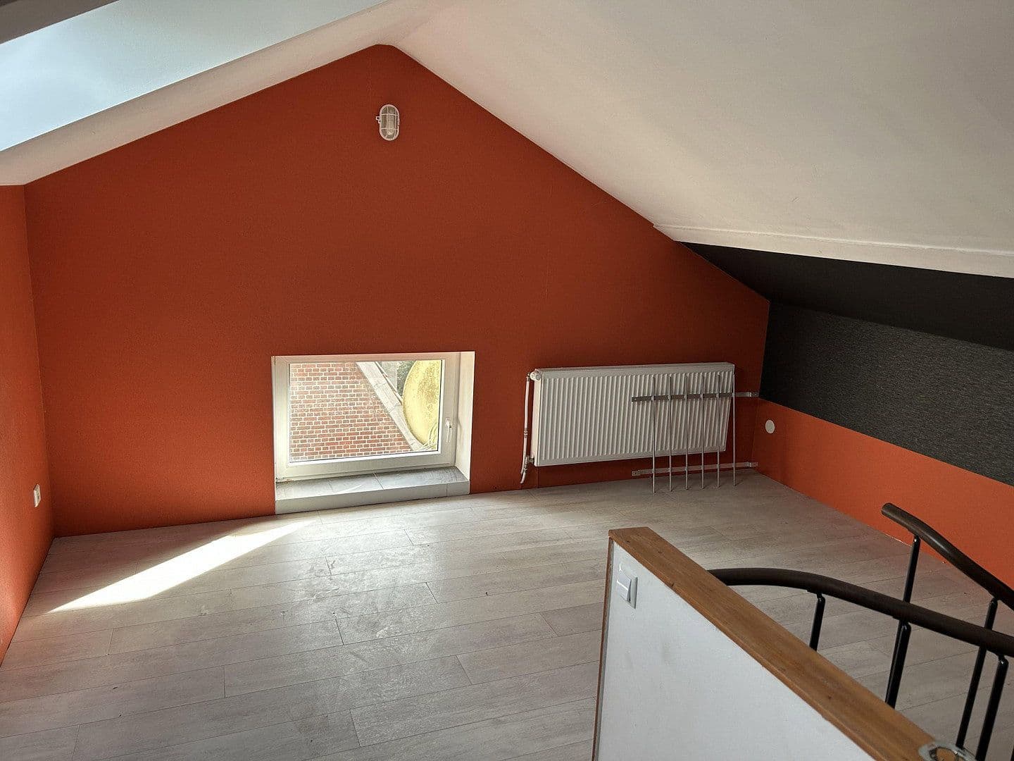 Pronájem bytu 3+1 90 m², Henschelstrasse 3a, Wilhelmshaven, Dolní Sasko Pronájem bytu 3+1 90 m², Henschelstrasse 3a, Wilhelmshaven, Dolní Sasko