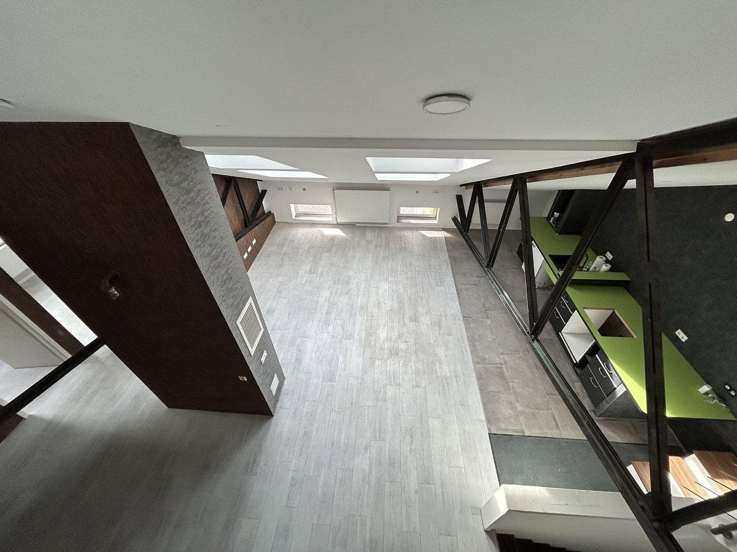 Pronájem bytu 3+1 90 m², Henschelstrasse 3a, Wilhelmshaven, Dolní Sasko Pronájem bytu 3+1 90 m², Henschelstrasse 3a, Wilhelmshaven, Dolní Sasko