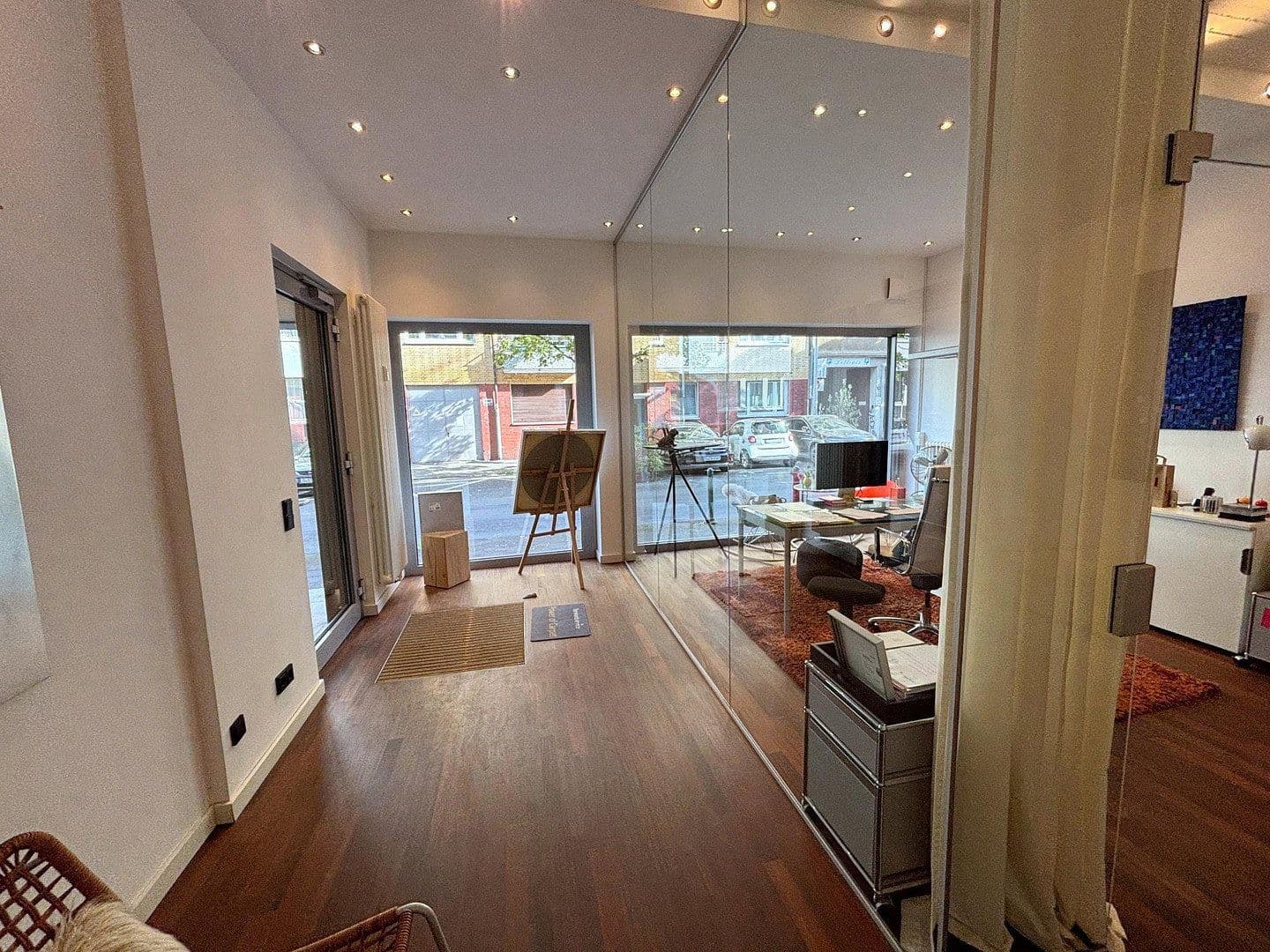Pronájem kanceláře 231 m², Jahnstr. 35, Düsseldorf, Severní Porýní-Vestfálsko Pronájem kanceláře 231 m², Jahnstr. 35, Düsseldorf, Severní Porýní-Vestfálsko