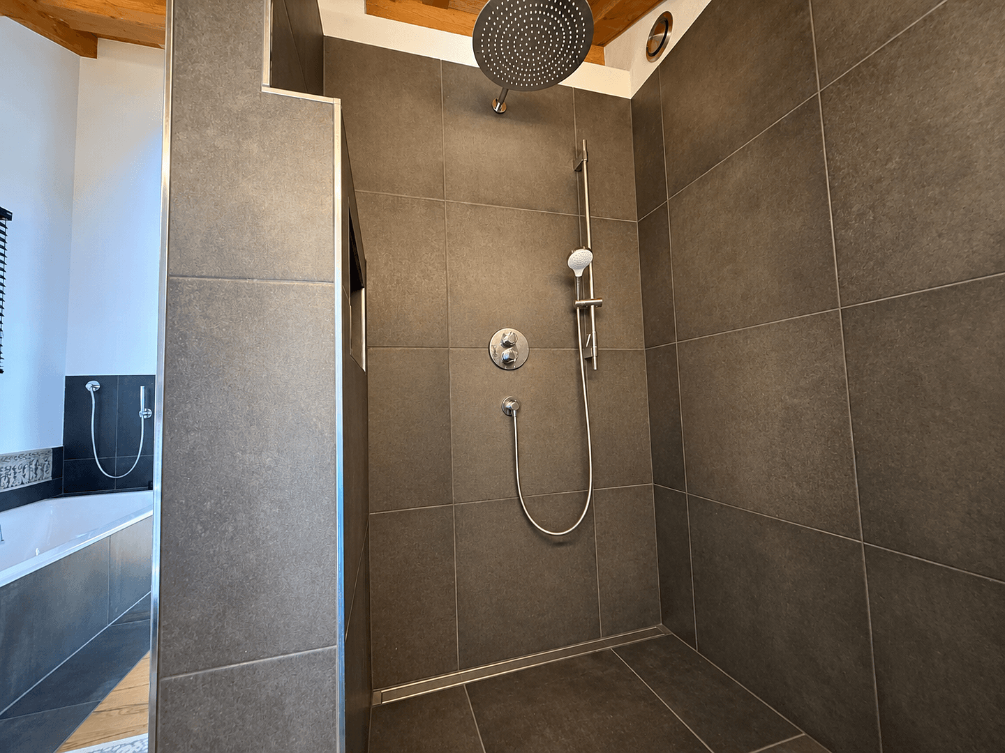 Prodej domu 206 m², pozemek 504 m², Dr.-Paul-Weinhart-Straße 2 a, Prien a. Chiemsee, Bavorsko Prodej domu 206 m², pozemek 504 m², Dr.-Paul-Weinhart-Straße 2 a, Prien a. Chiemsee, Bavorsko