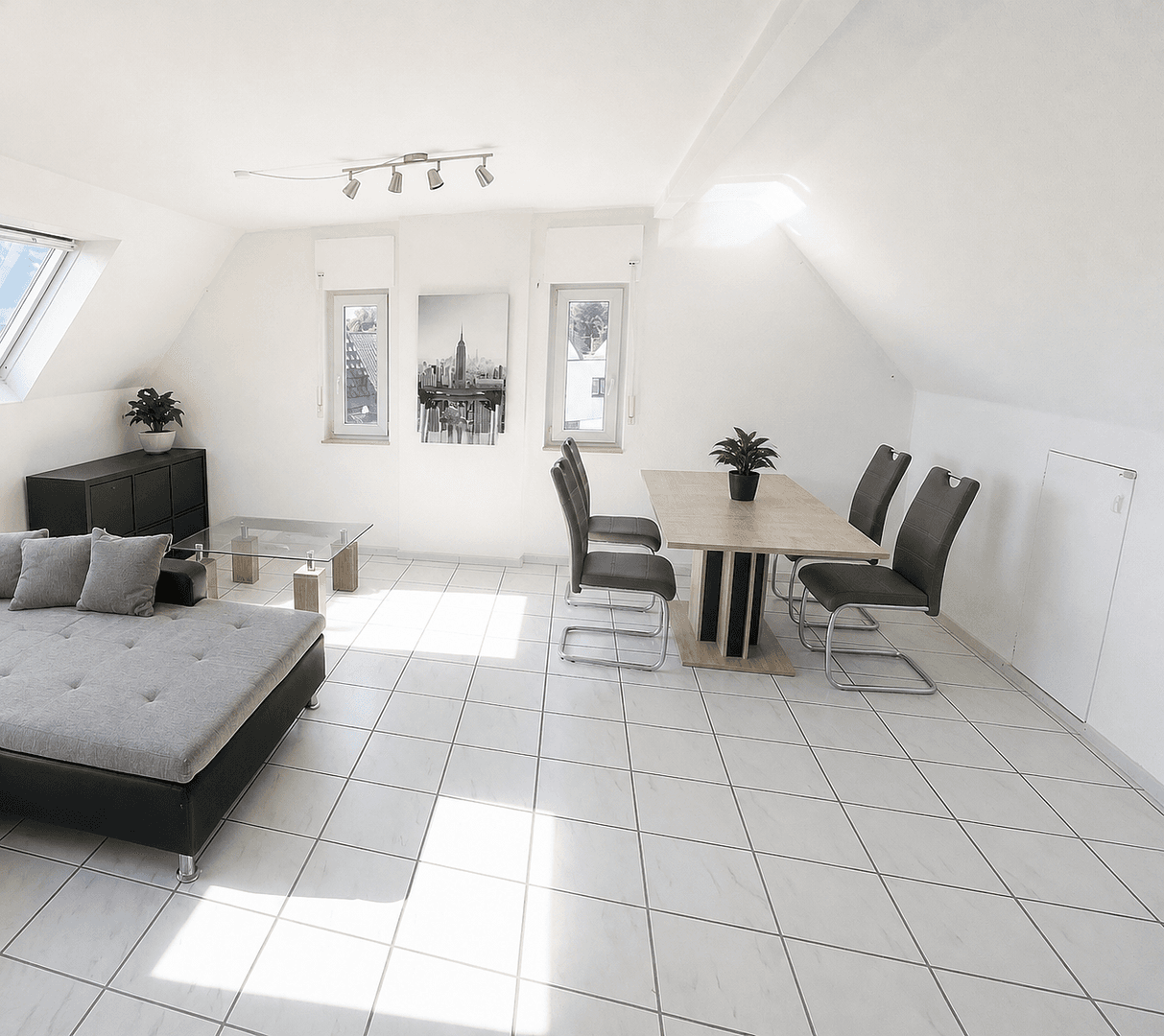 Pronájem bytu 3+1 86 m², Bismarckstraße 2, Meerbusch, Severní Porýní-Vestfálsko Pronájem bytu 3+1 86 m², Bismarckstraße 2, Meerbusch, Severní Porýní-Vestfálsko