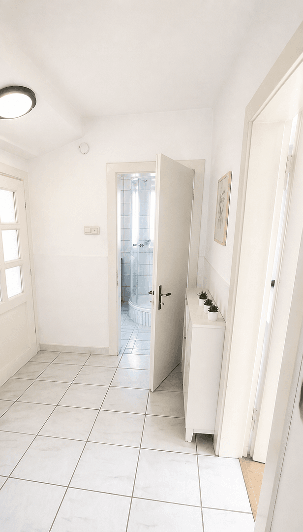 Pronájem bytu 3+1 86 m², Bismarckstraße 2, Meerbusch, Severní Porýní-Vestfálsko Pronájem bytu 3+1 86 m², Bismarckstraße 2, Meerbusch, Severní Porýní-Vestfálsko