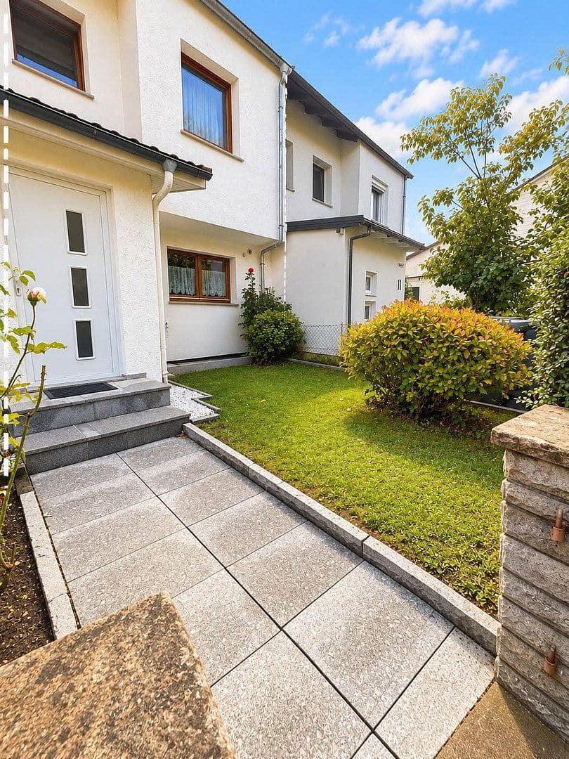 Prodej domu 100 m², pozemek 170 m², Belchenstr 9, Herrenberg, Bádensko-Württembersko Prodej domu 100 m², pozemek 170 m², Belchenstr 9, Herrenberg, Bádensko-Württembersko