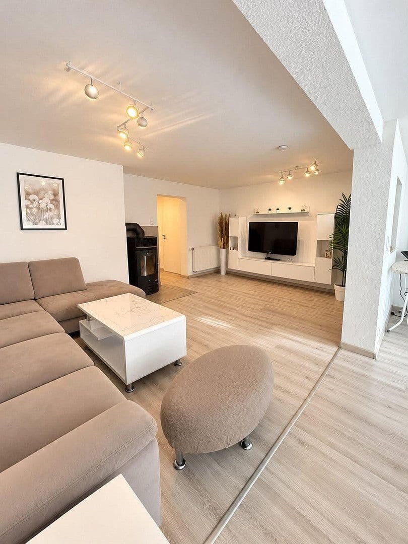Prodej domu 100 m², pozemek 170 m², Belchenstr 9, Herrenberg, Bádensko-Württembersko Prodej domu 100 m², pozemek 170 m², Belchenstr 9, Herrenberg, Bádensko-Württembersko