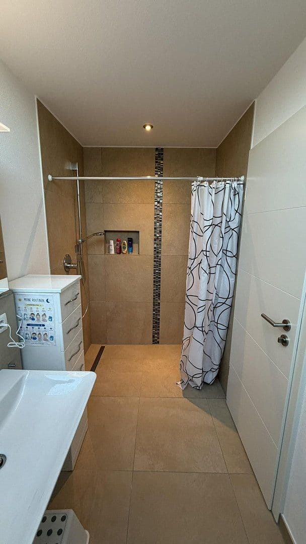 Prodej domu 210 m², pozemek 637 m², Kempten (Allgäu), Bavorsko Prodej domu 210 m², pozemek 637 m², Kempten (Allgäu), Bavorsko