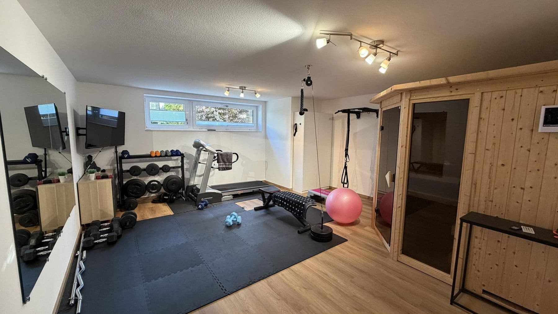 Prodej domu 210 m², pozemek 637 m², Kempten (Allgäu), Bavorsko Prodej domu 210 m², pozemek 637 m², Kempten (Allgäu), Bavorsko