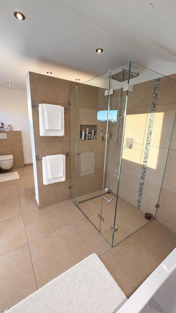 Prodej domu 210 m², pozemek 637 m², Kempten (Allgäu), Bavorsko Prodej domu 210 m², pozemek 637 m², Kempten (Allgäu), Bavorsko