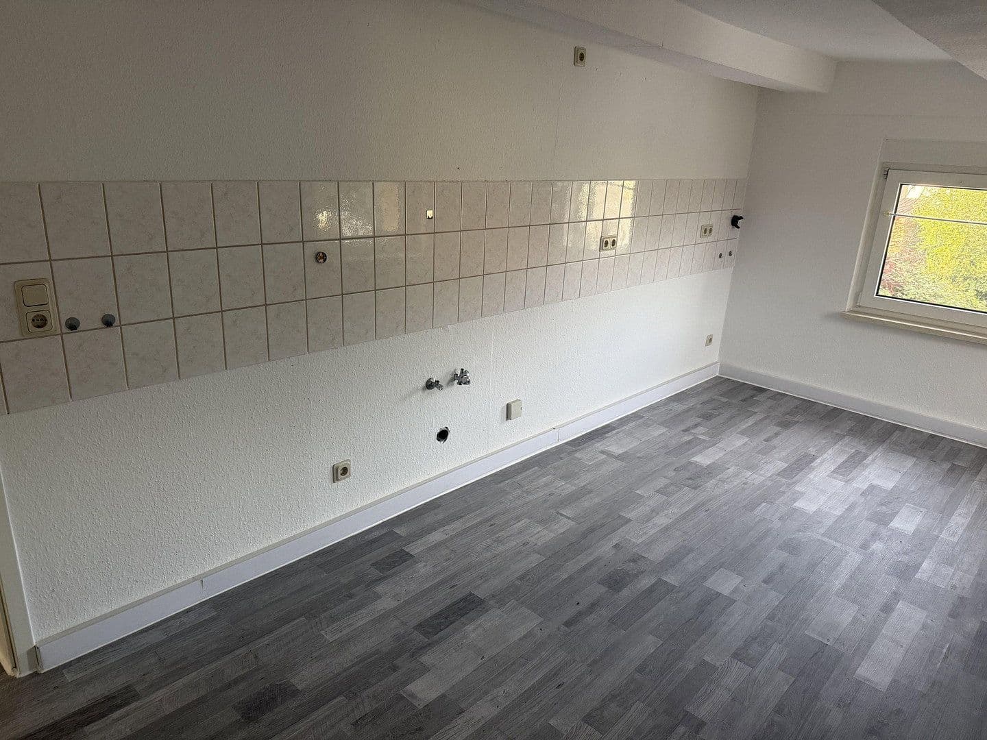Pronájem bytu 3+1 75 m², Hötensleben, Sasko-Anhaltsko Pronájem bytu 3+1 75 m², Hötensleben, Sasko-Anhaltsko