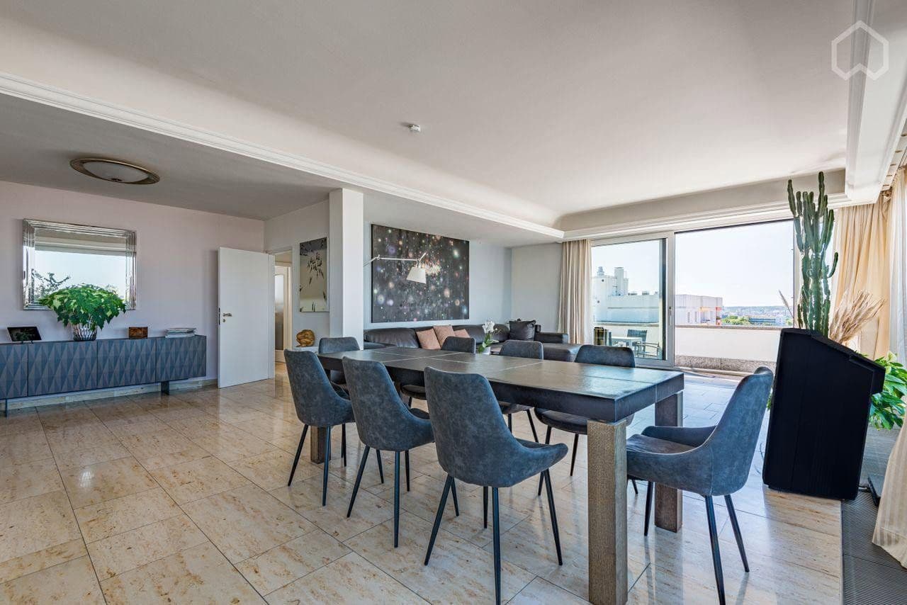 Prodej bytu 5+1 295 m², Frankfurt, Hessen Prodej bytu 5+1 295 m², Frankfurt, Hessen